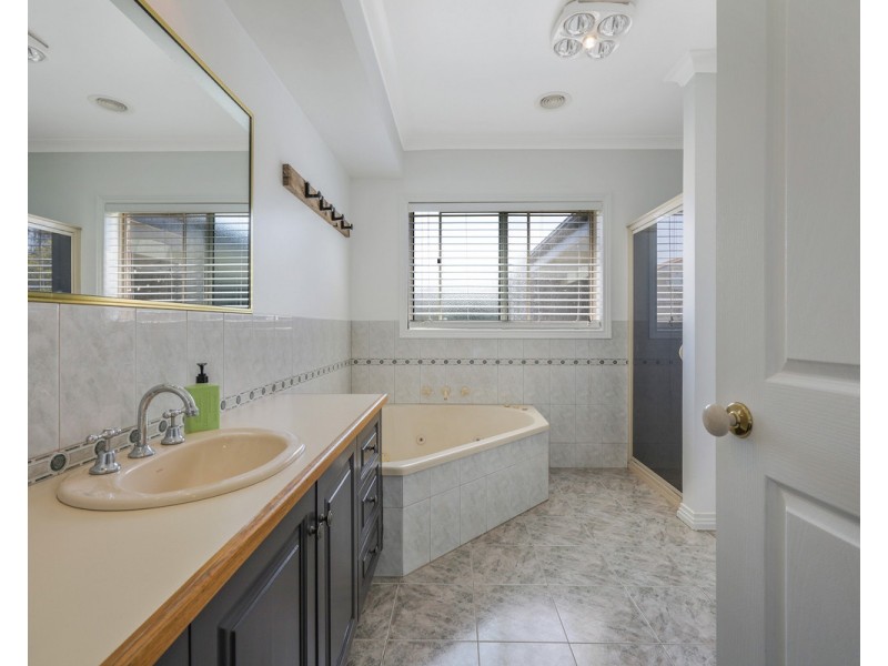 15 Steeple Court, Warrnambool VIC 3280