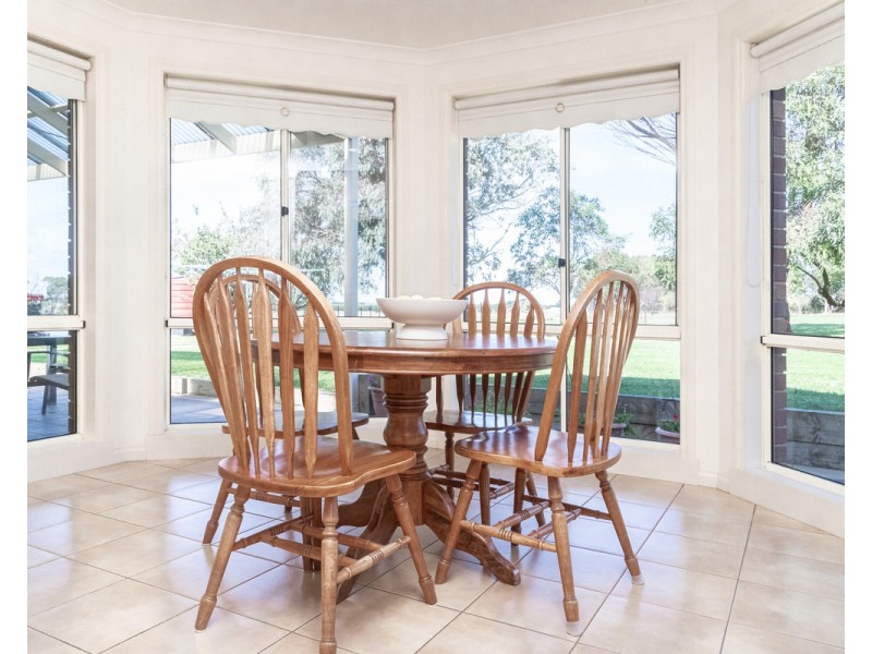 955 Tower Hill Road, Illowa VIC 3282