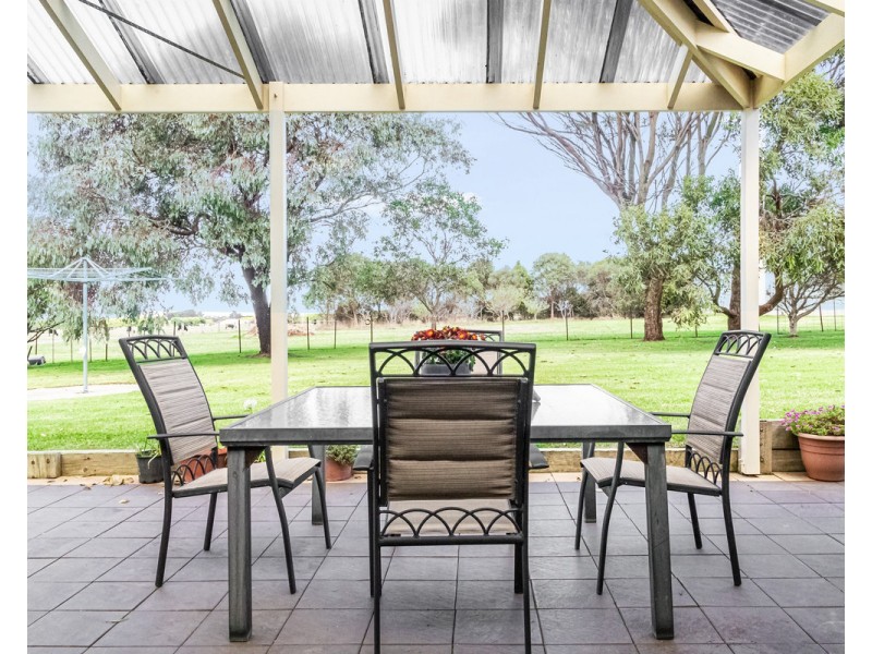 955 Tower Hill Road, Illowa VIC 3282