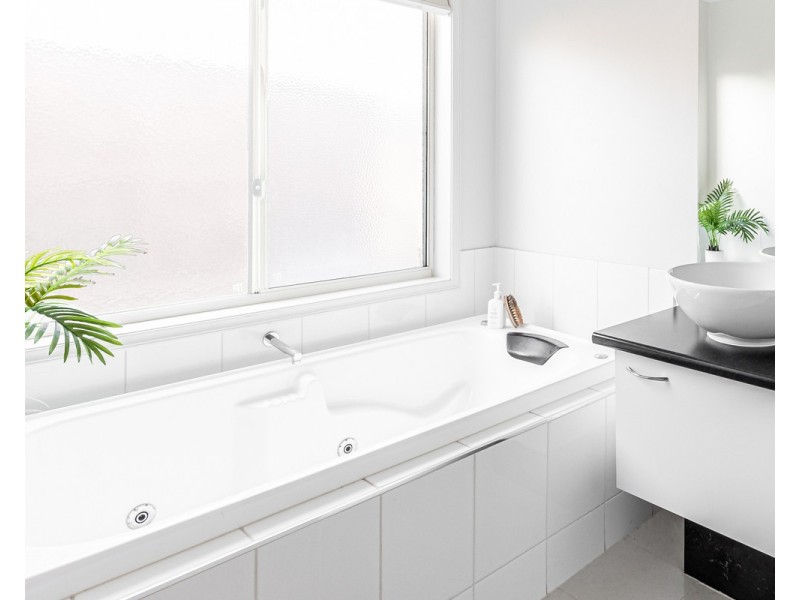 10 St Josephs Drive, Warrnambool VIC 3280