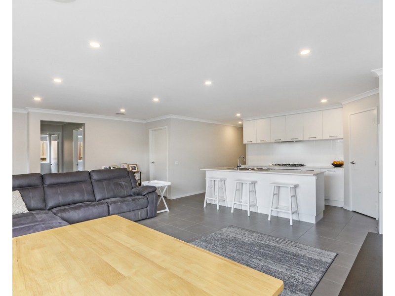 2A Ekard Avenue, Warrnambool VIC 3280