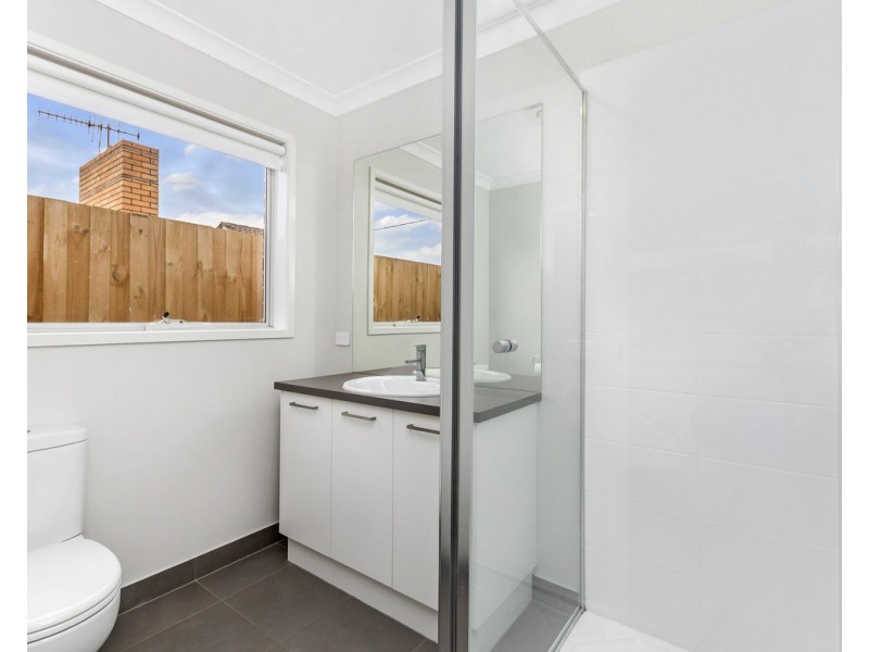 2A Ekard Avenue, Warrnambool VIC 3280