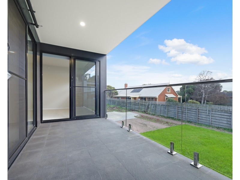 102/75 Mortlake Road, Warrnambool VIC 3280