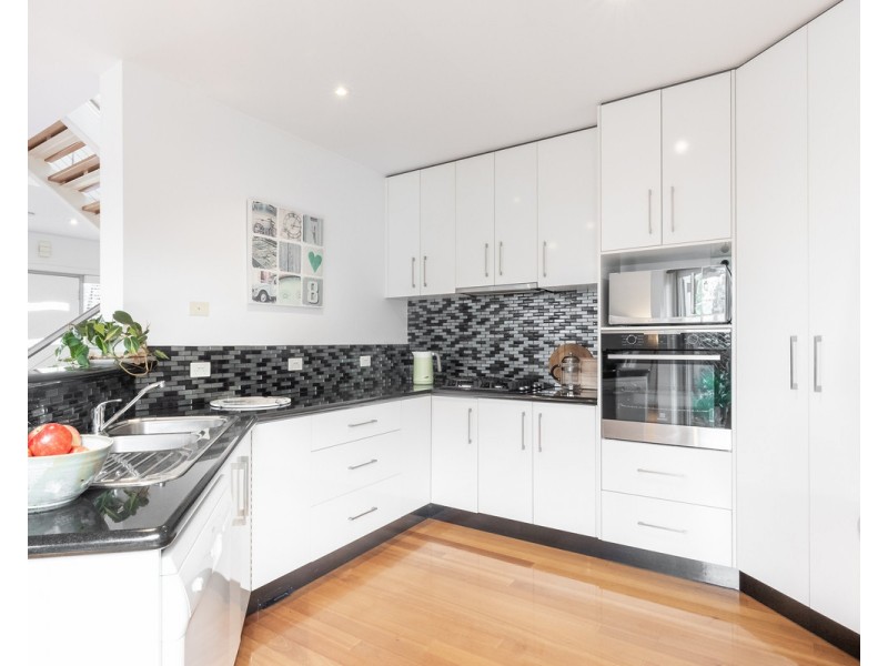 2 Bayview Terrace, Warrnambool VIC 3280