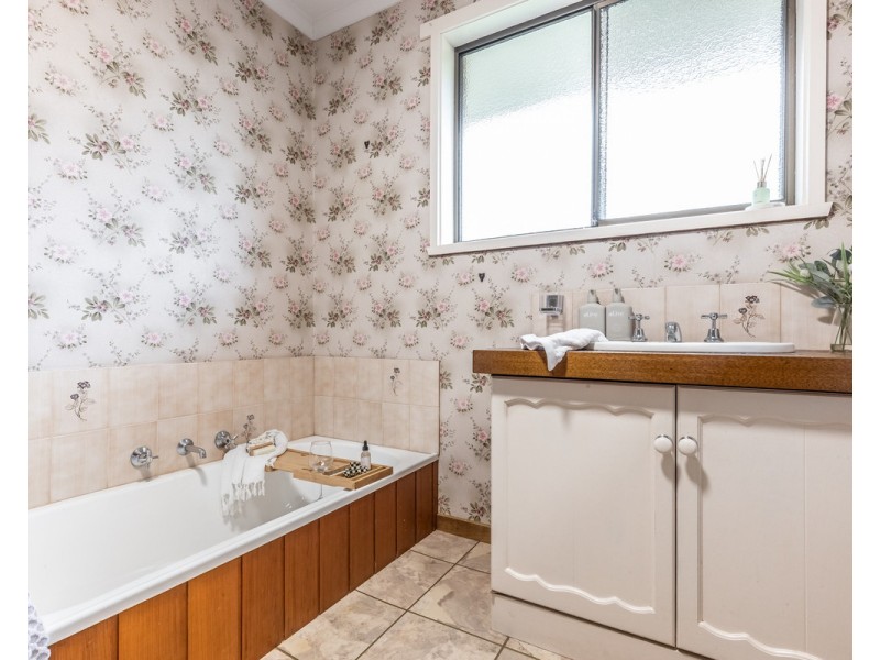 1 Monterey Court, Warrnambool VIC 3280