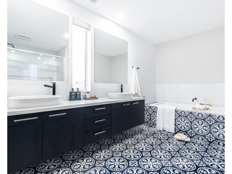 9 Dunvegan Court, Warrnambool VIC 3280