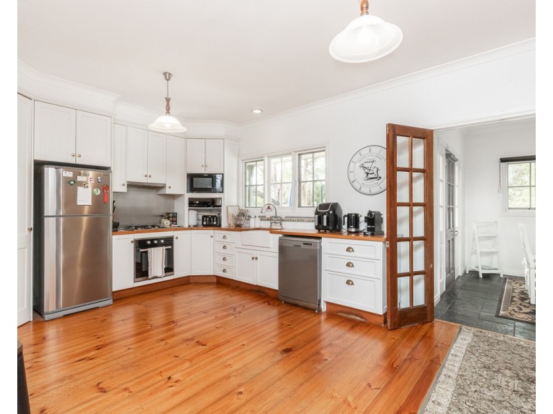 4 Whittons Lane, Winslow VIC 3281