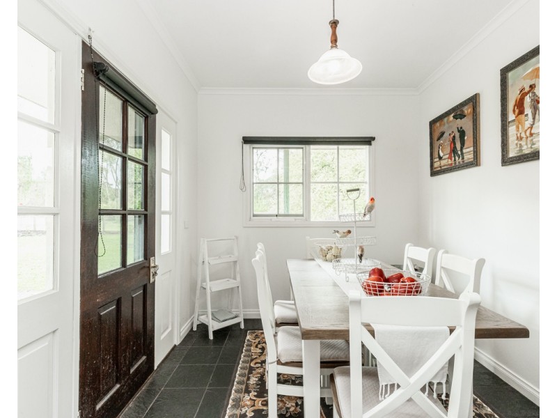 4 Whittons Lane, Winslow VIC 3281