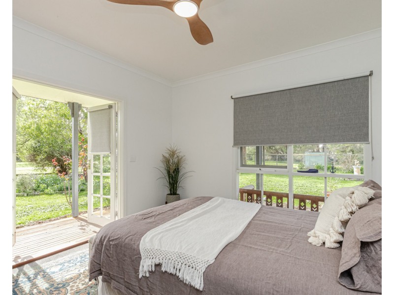 4 Whittons Lane, Winslow VIC 3281