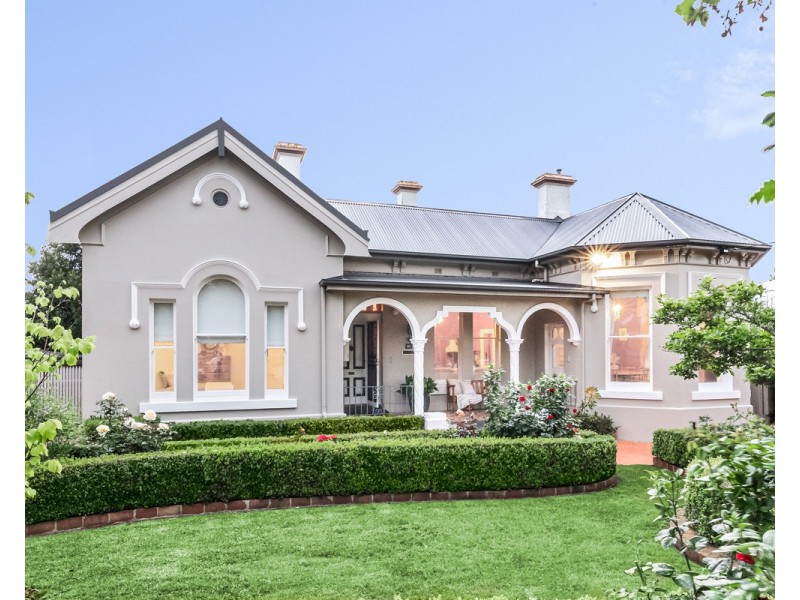17 Canterbury Road, Warrnambool VIC 3280