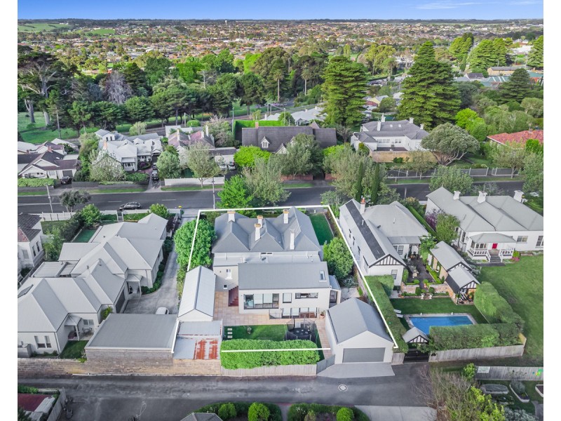 17 Canterbury Road, Warrnambool VIC 3280