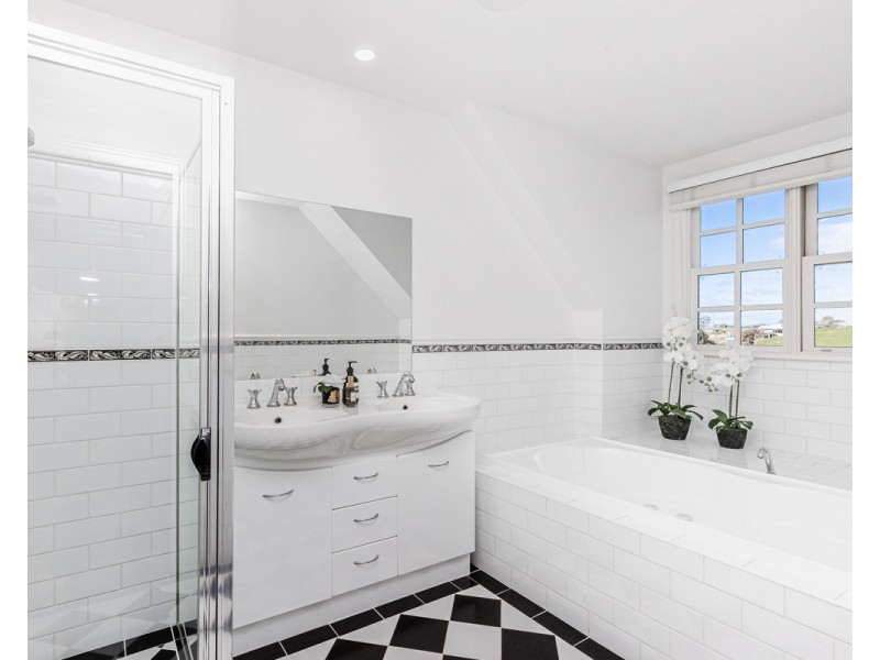 62 Wollaston Road, Warrnambool VIC 3280