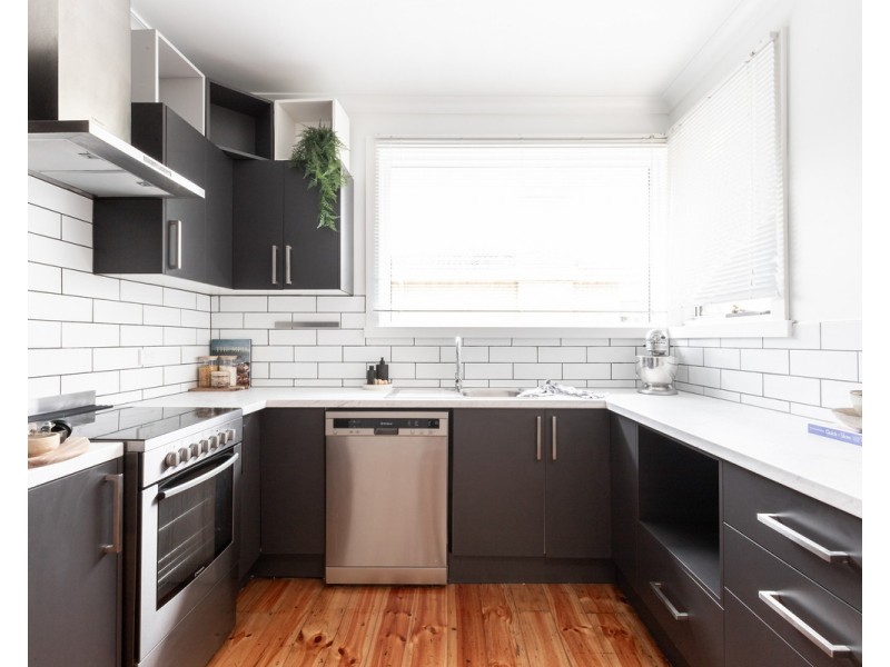 16 Reginald Grove, Warrnambool VIC 3280