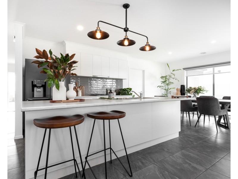 16 Omalley Drive, Warrnambool VIC 3280