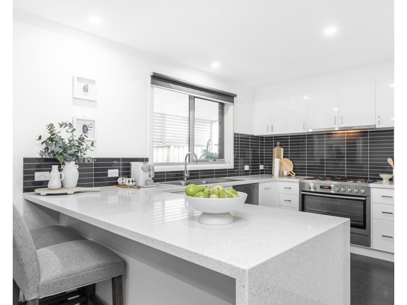 14 Sovereign Crt, Warrnambool VIC 3280