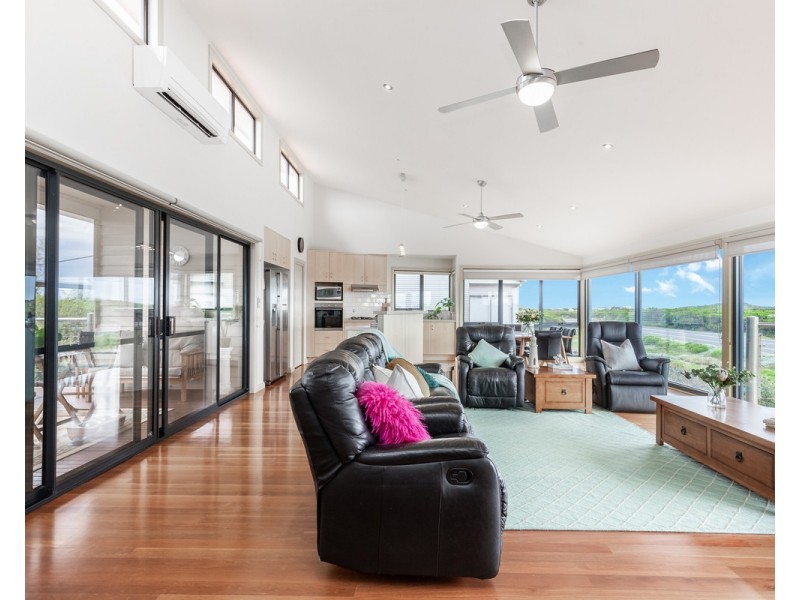 19 Childers Street, Peterborough VIC 3270