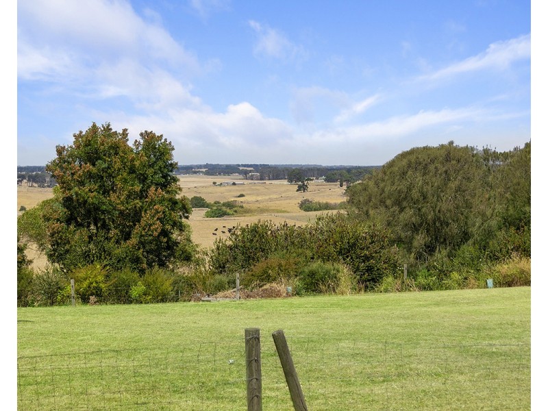 113 Warrne Road, Wangoom VIC 3279