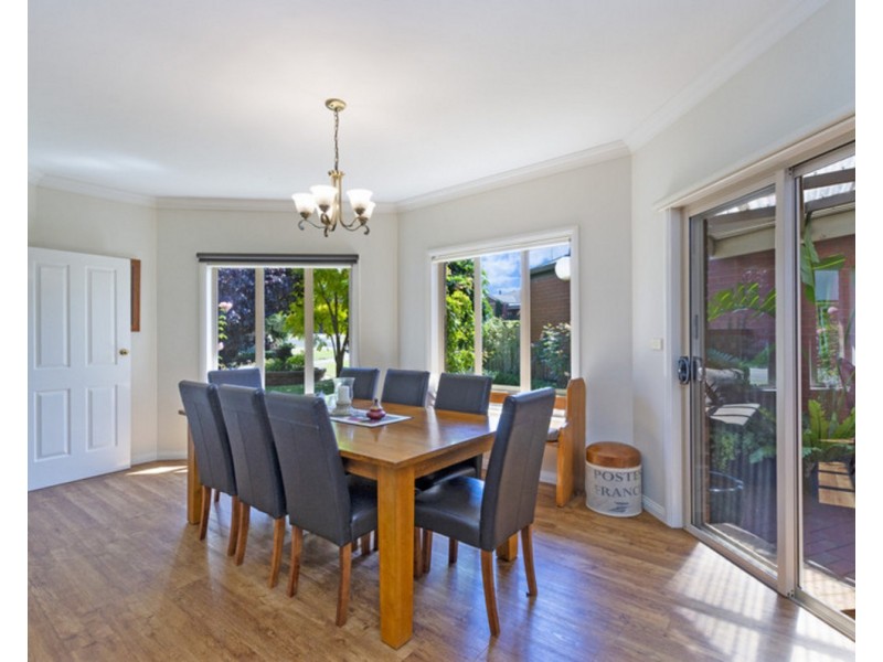 6 Chenoweth Court, Warrnambool VIC 3280