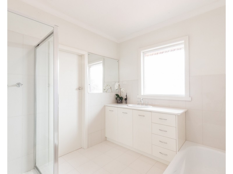 5 Omega Crescent, Warrnambool VIC 3280