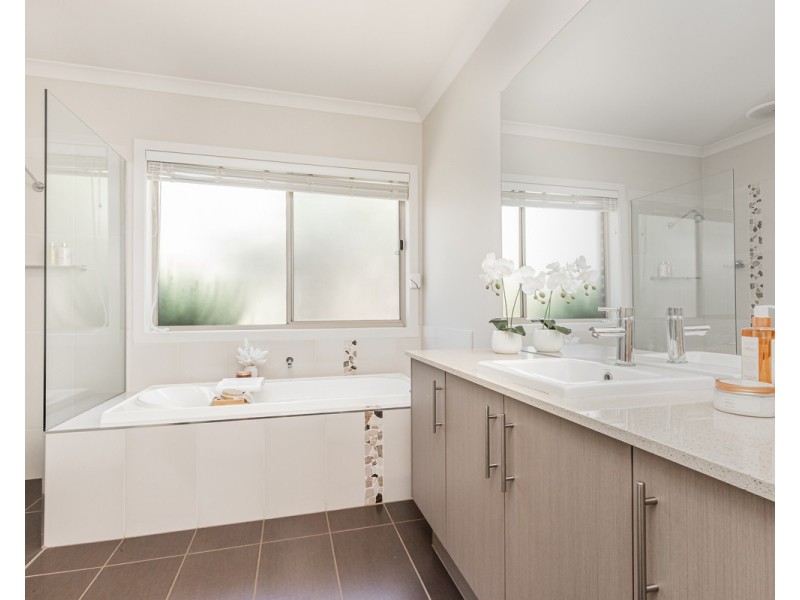 19 Booval Drive, Warrnambool VIC 3280