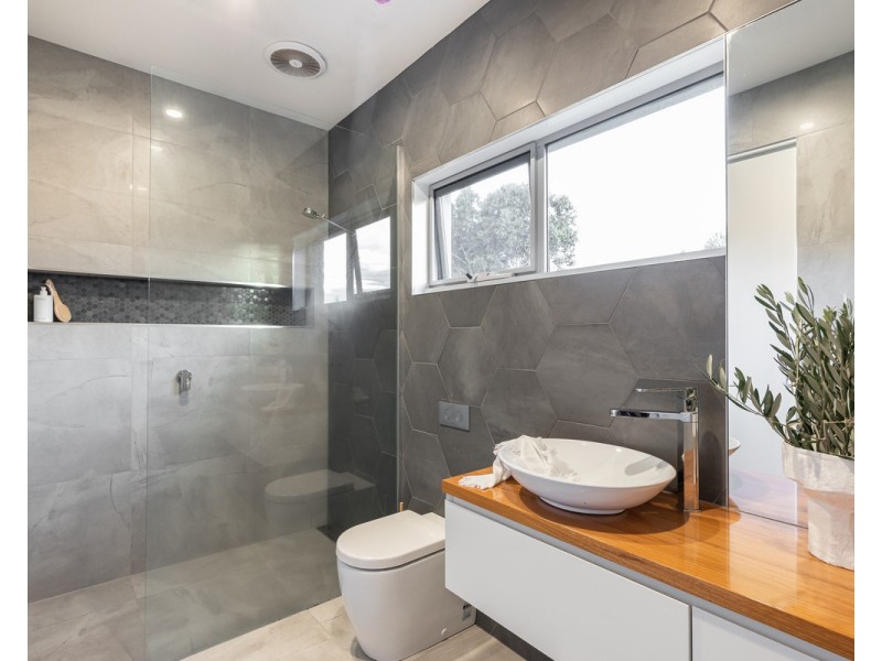 1/105 Ziegler Parade, Allansford VIC 3277