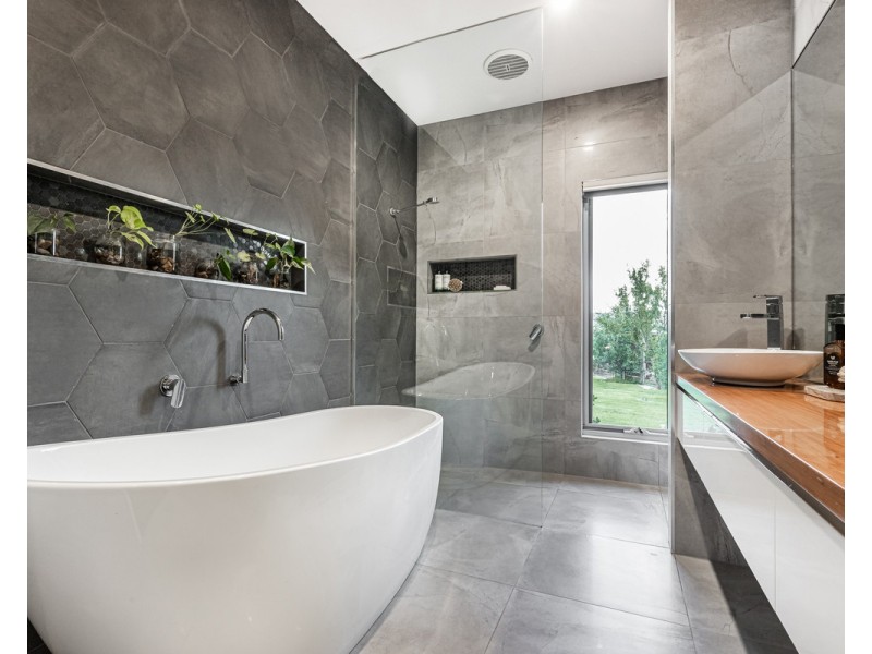1/105 Ziegler Parade, Allansford VIC 3277