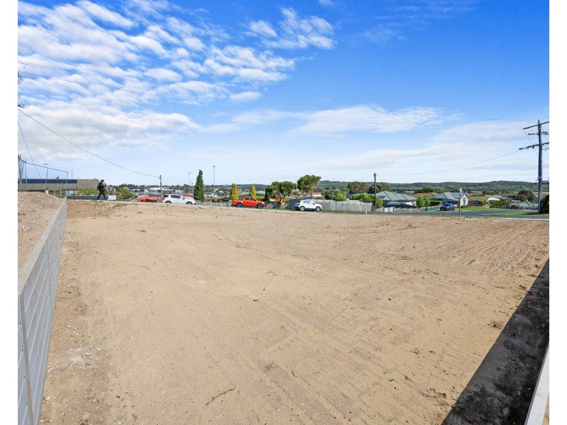 74 McMeekin Road, Warrnambool VIC 3280