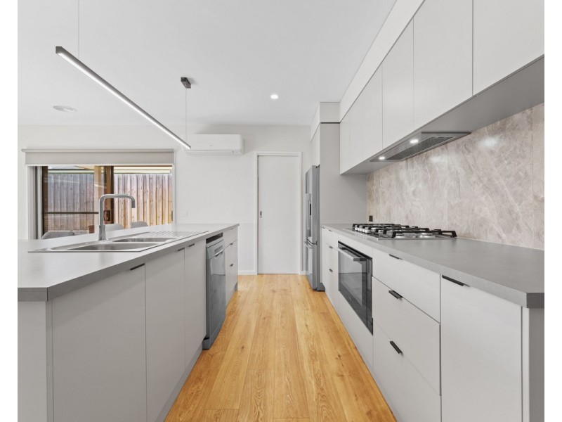 2 Mansell Drive, Dennington VIC 3280