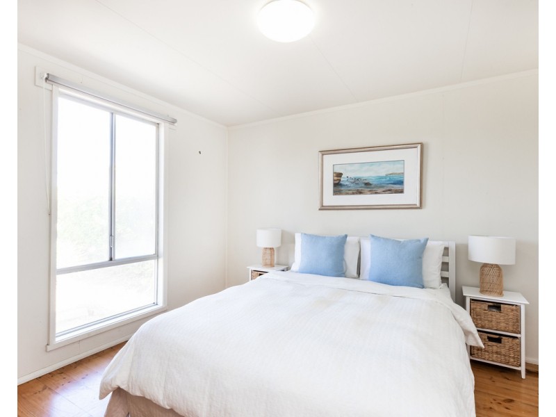 8 Casino Street, Peterborough VIC 3270