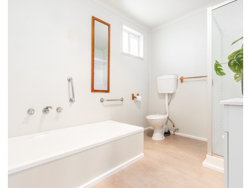 8 Casino Street, Peterborough VIC 3270