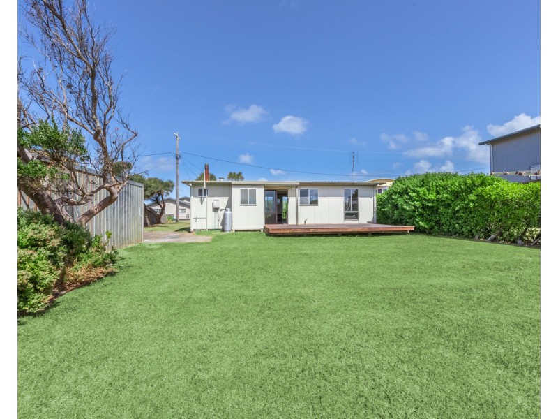 8 Casino Street, Peterborough VIC 3270