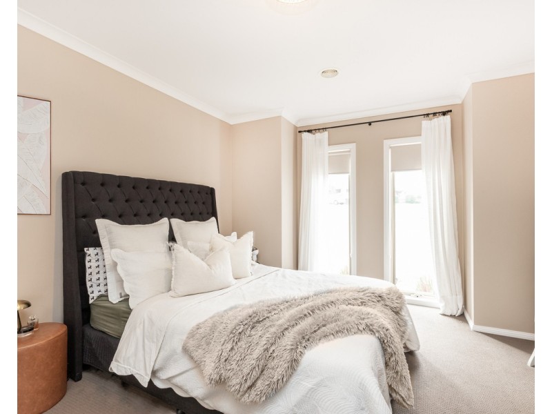 8 Chenoweth Court, Warrnambool VIC 3280