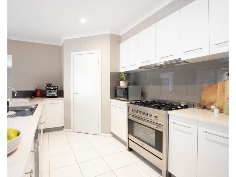 8 Chenoweth Court, Warrnambool VIC 3280