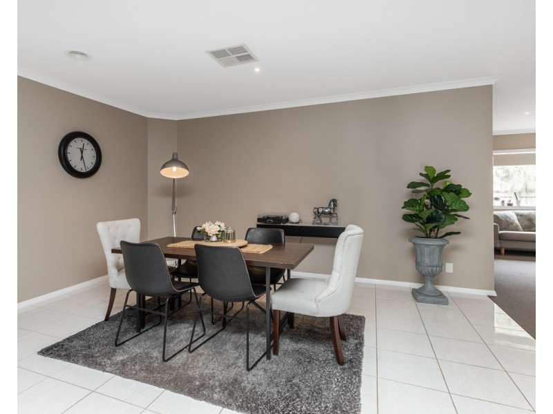 8 Chenoweth Court, Warrnambool VIC 3280