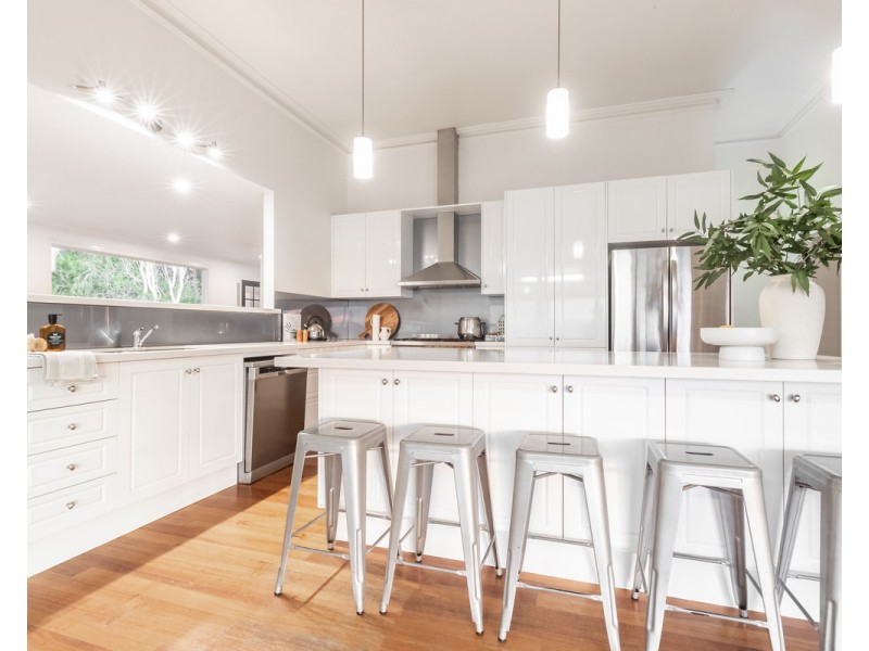 65 Quinns Road, Bushfield VIC 3281