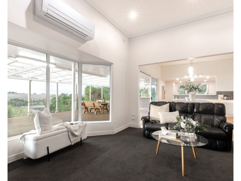 65 Quinns Road, Bushfield VIC 3281