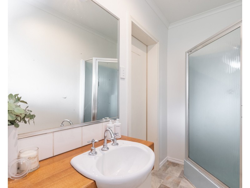 65 Quinns Road, Bushfield VIC 3281