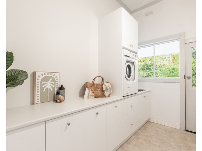 65 Quinns Road, Bushfield VIC 3281