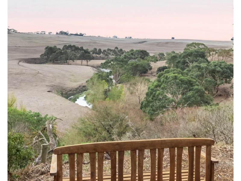 65 Quinns Road, Bushfield VIC 3281