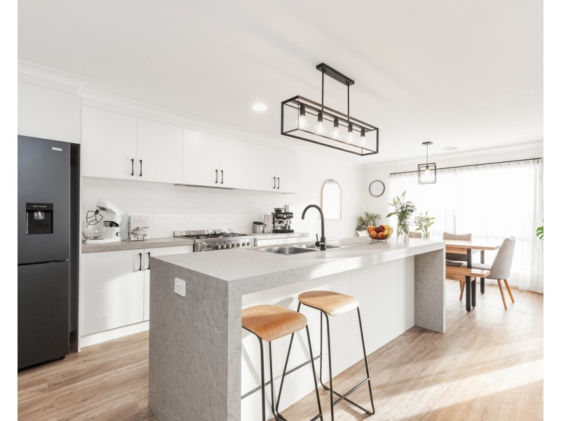 16 Yarra Drive, Warrnambool VIC 3280