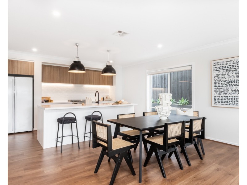 16 Albiston Drive, Warrnambool VIC 3280