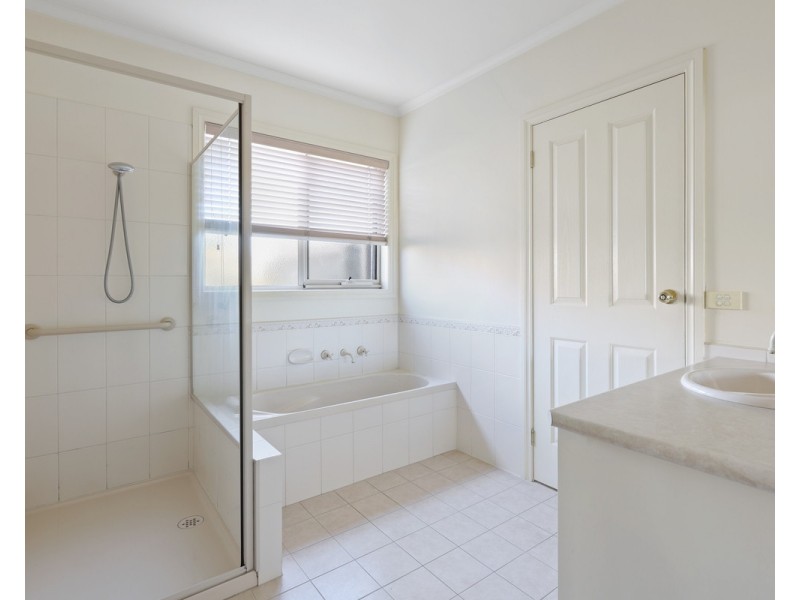 2 Federation Court, Warrnambool VIC 3280