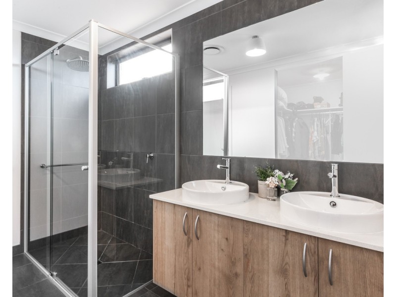 7 Deverell Way, Warrnambool VIC 3280