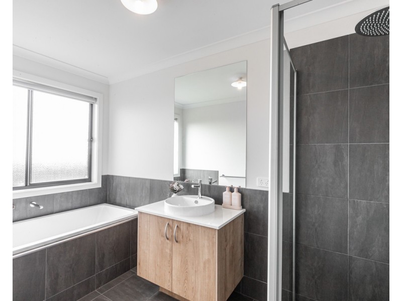 7 Deverell Way, Warrnambool VIC 3280