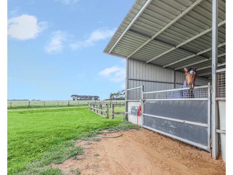 335 Spring Flat Road, Wangoom VIC 3279