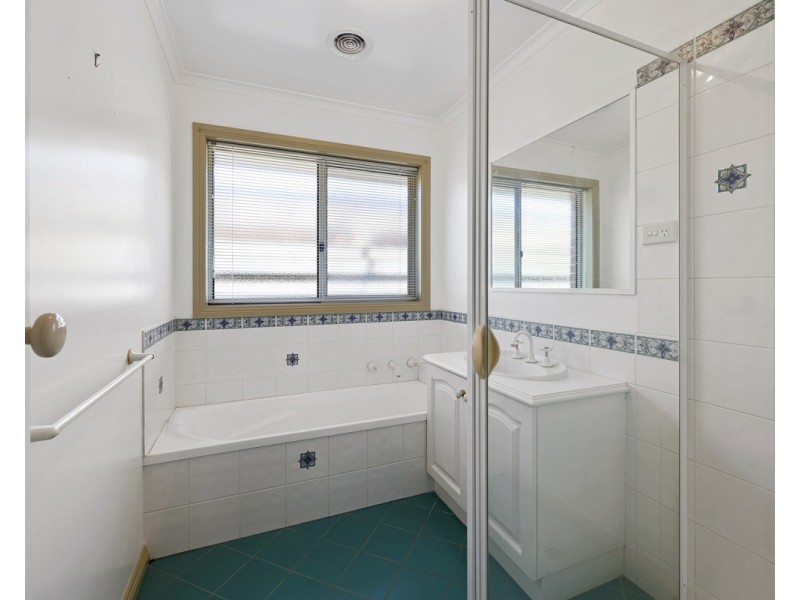 3 Lutana Grove, Warrnambool VIC 3280
