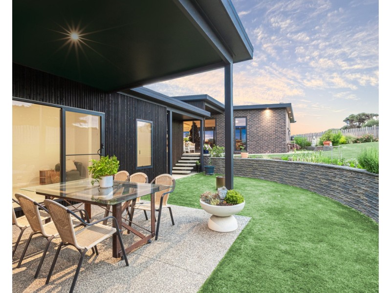 25 Le Couteur Street, Warrnambool VIC 3280