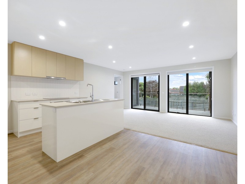 102/75 Mortlake Road, Warrnambool VIC 3280