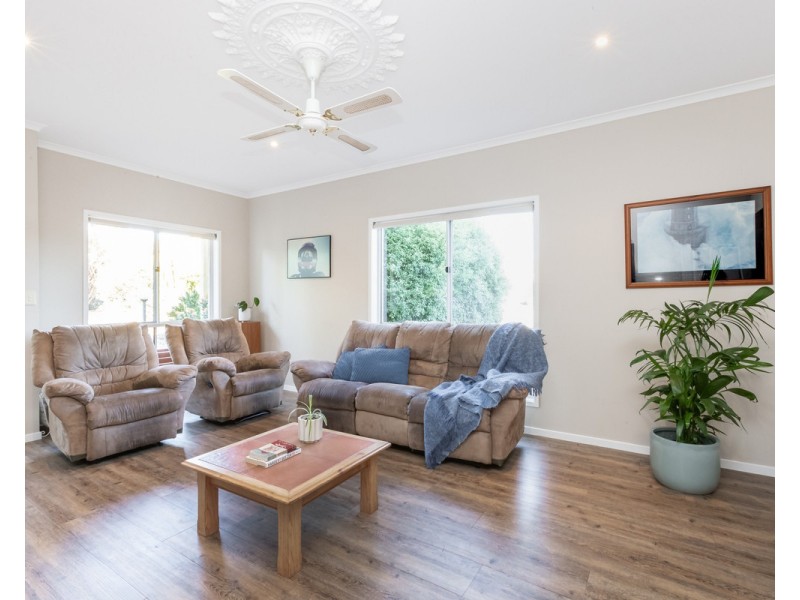 23 Bridge Road, Bushfield VIC 3281