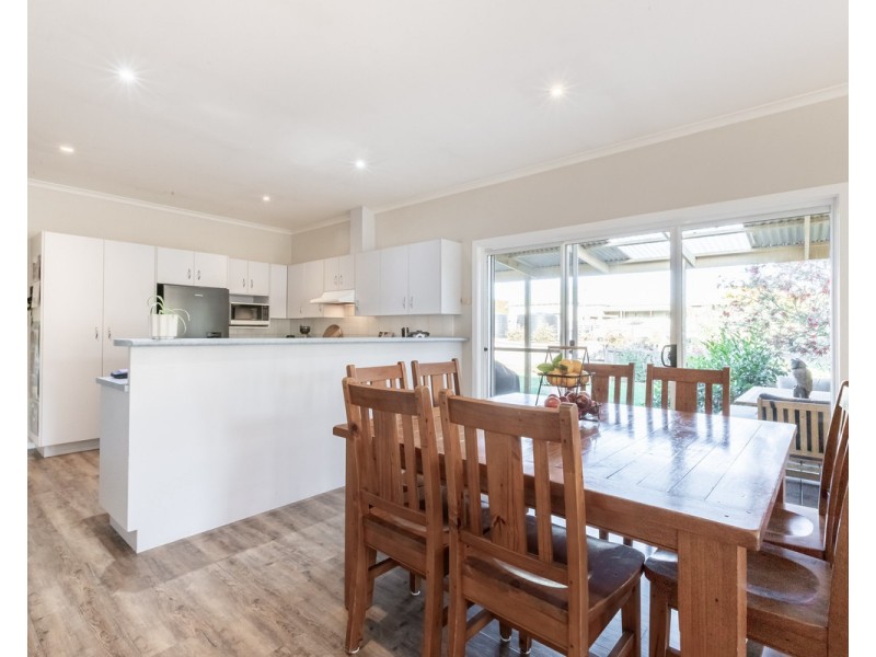 23 Bridge Road, Bushfield VIC 3281